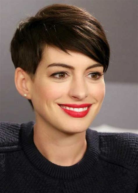 Anne Hathaway Kurze Haare Und Rote Lippenstift Undercut Frisuren Frauen