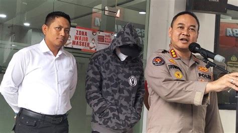 Polisi Serahkan Aktor Revaldo Ke Bnn Lido Sukabumi Untuk Menjalani