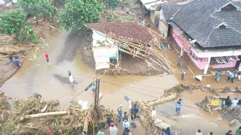 Banjir Bandang Di Sukabumi Diduga Akibat Pembalakan Liar 3 Korban