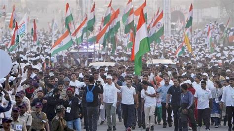 Bharat Jodo Yatra Resumes In Maharashtra Congress To Distribute 600 Copies Of Nehru S Book On