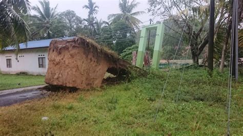 Wanita Dikhuatiri Lemas Terjatuh Sungai Ketika Menyeberang Jambatan