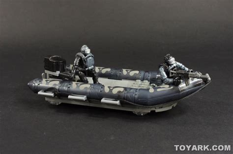 Call Of Duty Mega Bloks RIB Beach Assault Seal Team Photo Shoot The