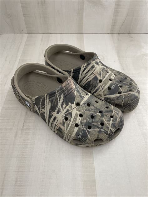 Crocs Men S Classic Clogs Realtree Camo Khaki S Gem