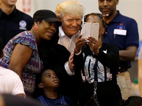 Donald Trump Visita Texas Y Luisiana Tras El Paso Del Huracán Harvey