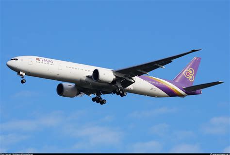 Hs Tkv Thai Airways International Boeing D Er Photo By Wuthiwong