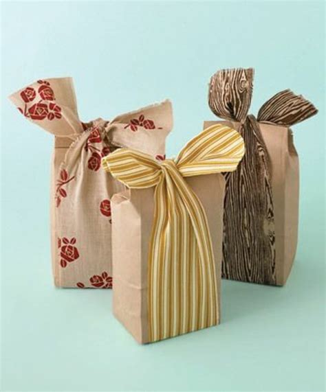 Décorer un petit sachet kraft idées originales pour un sac cadeaux