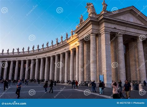 Cuadrado De San Pedro En El Vatican Imagen Editorial Imagen De Europa