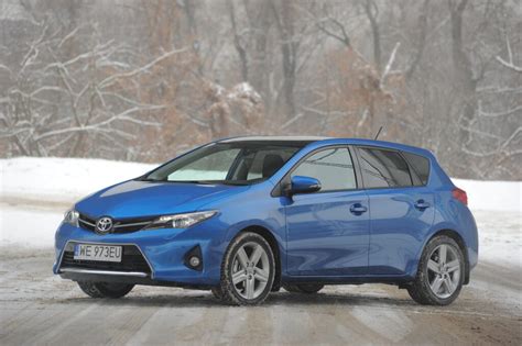 Żarówki Toyota Auris II 20122019 jakie potrzebne do wymiany