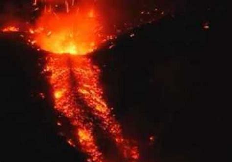 Nicaraguas Momotombo Volcano Erupts For First Time In 110 Years