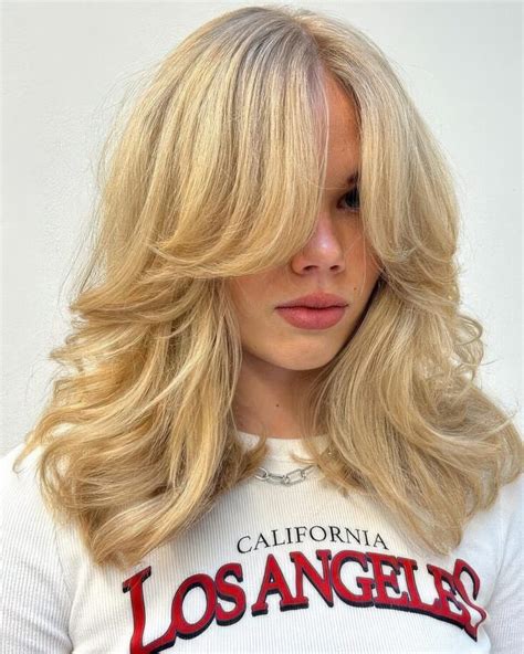 50 Lovely Blonde Butterfly Haircut Ideas Styleoholic