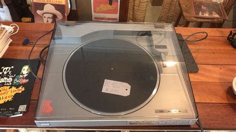 Sony Linear Tracking Turntable Valiant