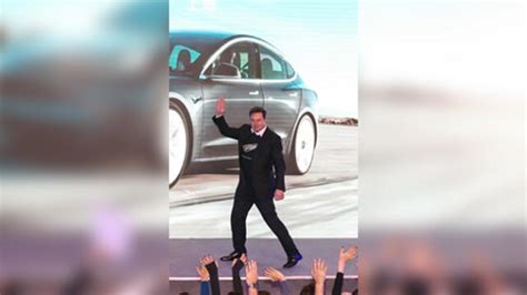 Twitter Viral Elon Musk Realiza Atrevido Baile Para Celebrar Logro En