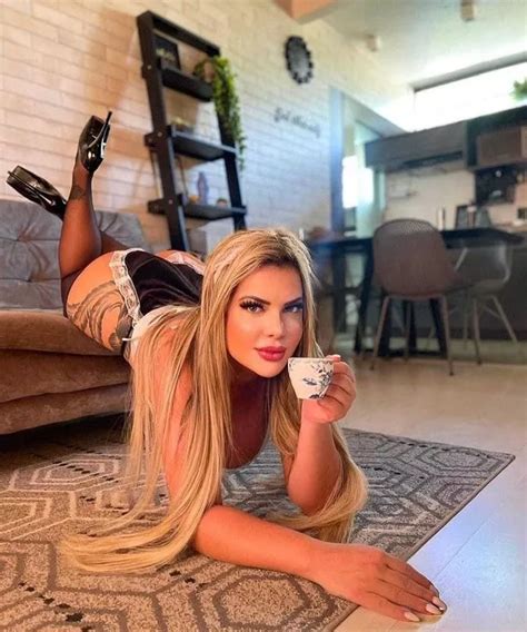 World S Hottest Lawyer Gets Saucy With Sex Tip To Promise New Level Of Pleasure Daily Star