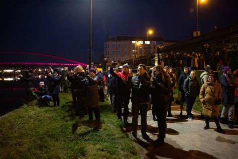 Urodzinowa iluminacja Mostu im Marszałka Józefa Piłsudskiego GALERIA