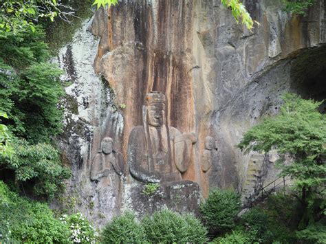 普光寺摩崖仏｜おおいた遺産｜大分を彩る120の美しき遺産