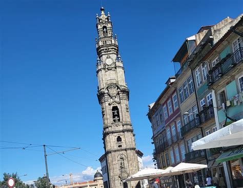 Torre Dos Cl Rigos Assinala Anos Da Morte De Nasoni Convite