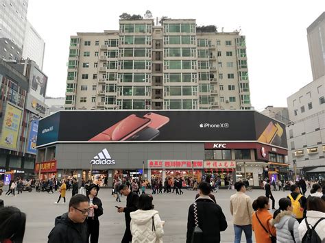 Despite declining iPhone sales, Apple earnings beat forecasts ...