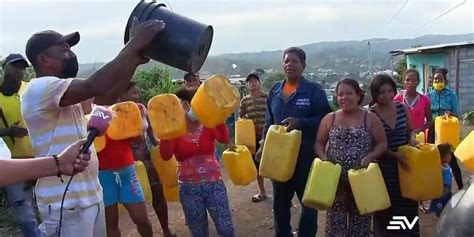 Barrios De Esmeraldas Sufren Por La Falta De Agua Potable