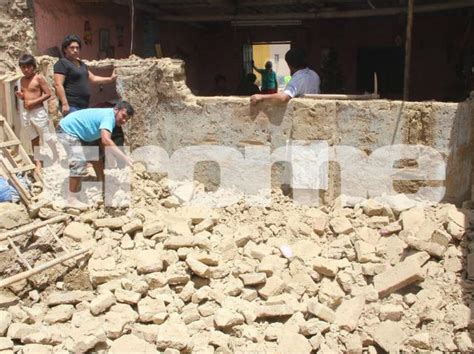 Piura Intensas Lluvias Provocan Derrumbes Y Dejan Calles Inundadas