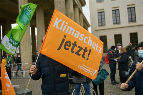 Umfrage Deutsche Wollen Mehr Zwang Im Kampf Gegen Klimawandel