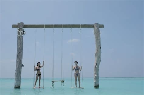MC VTV diện bikini khoe dáng ở Maldives