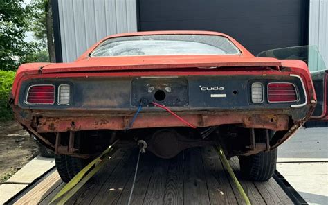 340 4 Speed Project 1971 Plymouth Cuda Barn Finds