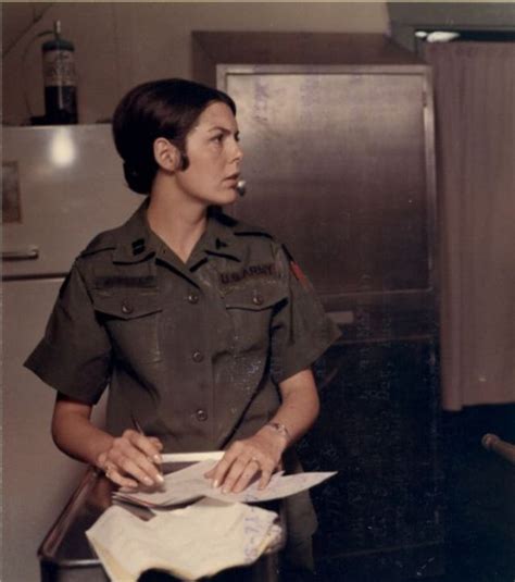 31 Wonderful Photos of Brave Women of the U.S. Army Nurse Corps During ...