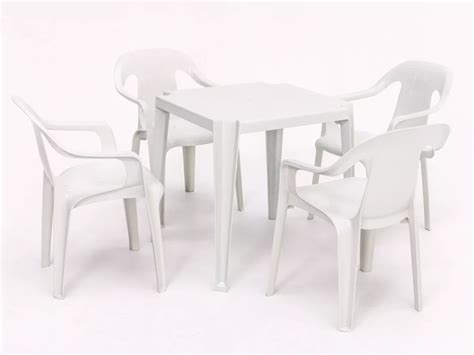 Conjunto De Mesa E 4 Cadeiras Plasticas Spazio 182 Kg Parcelamento