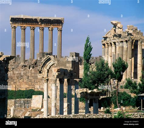 Lebanon Baalbek Temples Of Jupiter And Bacchus Stock Photo Alamy