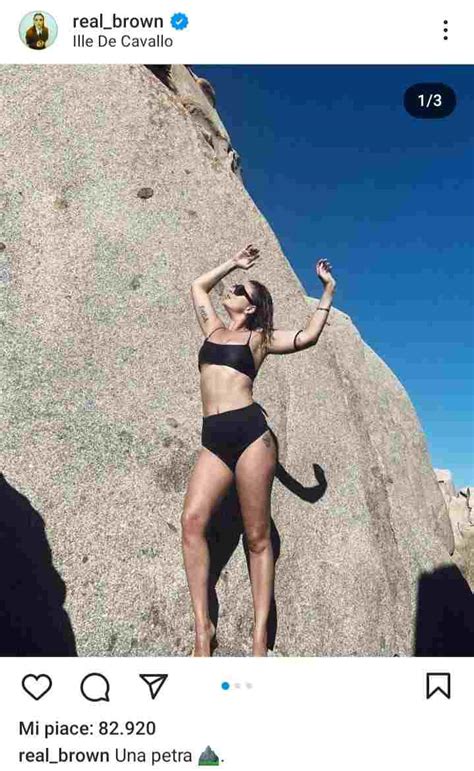 Emma Marrone Il Bikini Scuro Da Urlo Migliaia Di Commenti