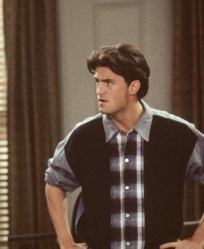 chandler bing season 1 | Chandler friends, Chandler bing, Friends scenes