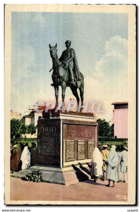 Casablanca Cpa Maroc Casablanca Statue Du Marechal Lyautey