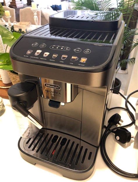 Automatic Coffee Machine Delonghi Magnifica Evo Titanium Black