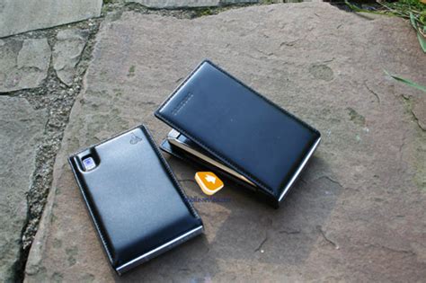 Mobile-review.com Samsung P310 в интерьере