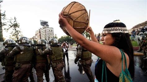 Chiles Mapuche Indigenous Group Fights For Rights Bbc News