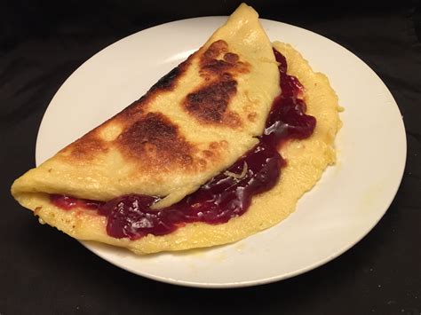 Pfannkuchen Mit Himbeer Marmelade Nudelheissundhos