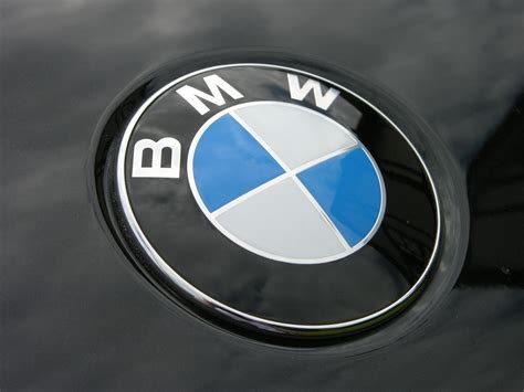 BMW Logo Desktop Wallpaper | PixelsTalk.Net