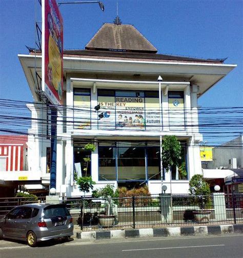 Toko Buku Gramedia Merdeka Bandung