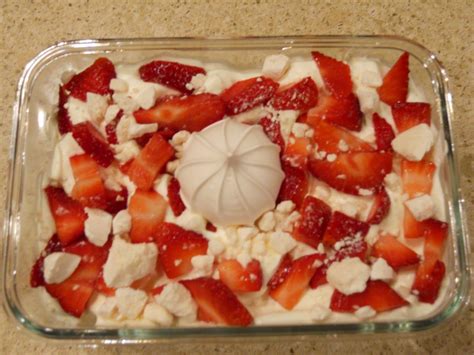 Sophias Sweets Strawberry Meringue Trifle