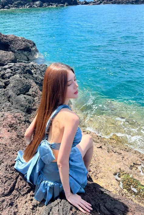 M I U H Hot Girl Th M M Khoe Nh Bikini Nu T N Mi N Ch