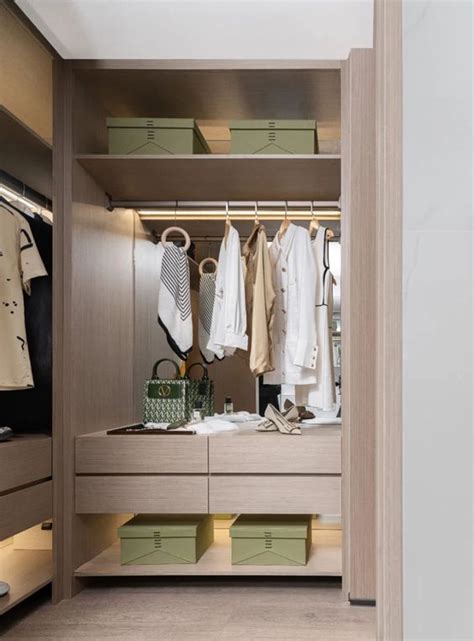 Pin By Eileen P On 家居装潢 Luxury Closets Design Walk In Closet Design