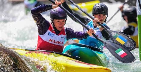 Kayak Cross Stefanie Horn Conquista La Medaglia Di Bronzo In Coppa Del