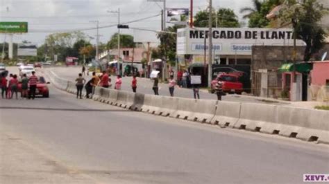 Bloquean Pobladores De Pomoca La Villahermosa Nacajuca Protestan Por