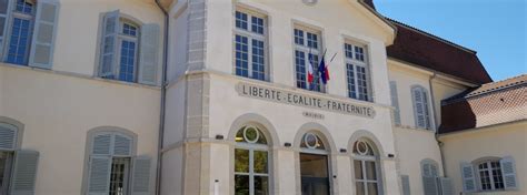 Mairie De Saint Savin Is Re Lieux Services Publics Mairie