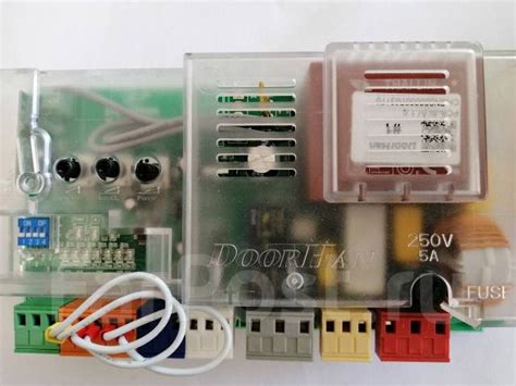 Блок управления для шлагбаумов и откатных ворот DoorHan PCB-SL ...