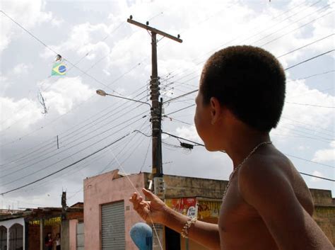 G1 Brincadeiras Com Pipas Deixam Mais De 12 Mil Sem Energia Em