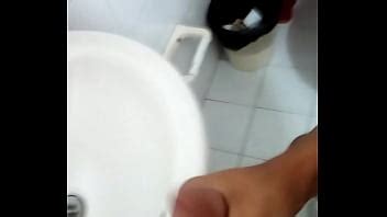 Me Masturbo En El Trabajo XVIDEOS