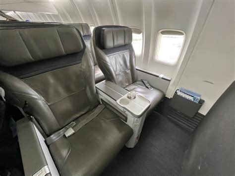 Alaska Airlines First Class Review 2025 Aggi Lolita