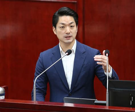 王世堅要求北市所有建案結構外審 蔣萬允諾研議 政治 中時