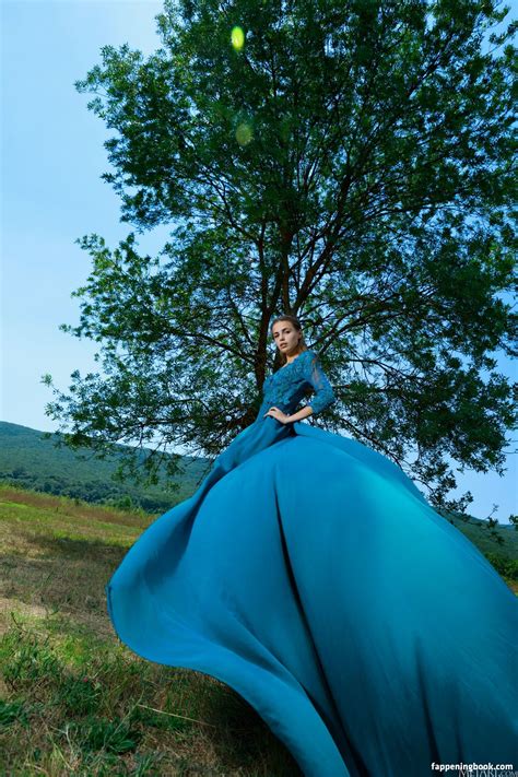 Elle Tan Nude The Fappening Photo 1399899 FappeningBook